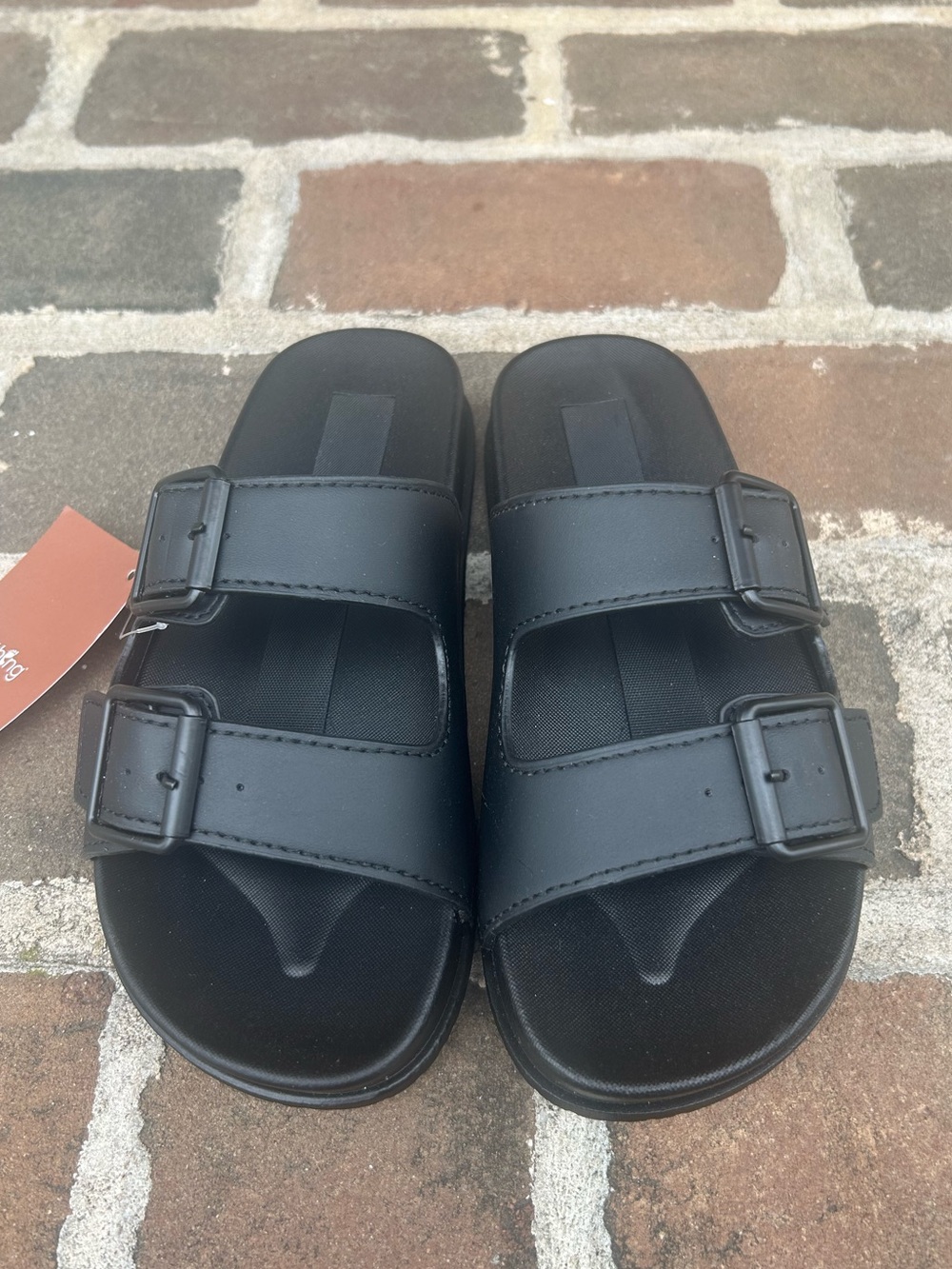Earthing Aspen Double Buckle Slides in Black grounding minimalist NWT 6